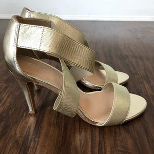 Gold Heels - 7.5